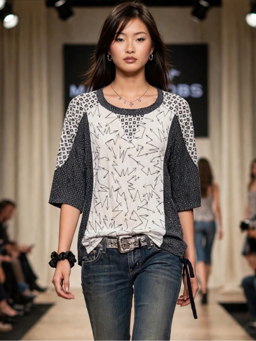 Marc by Marc Jacobs || Vintage 90s / Y2K Slouchy Arrows Graphic Tee Top Blue XS